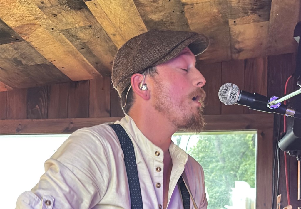 BRANDON FRIZZELL BREAKS THE SPELL IN&nbsp;DISTRACTED