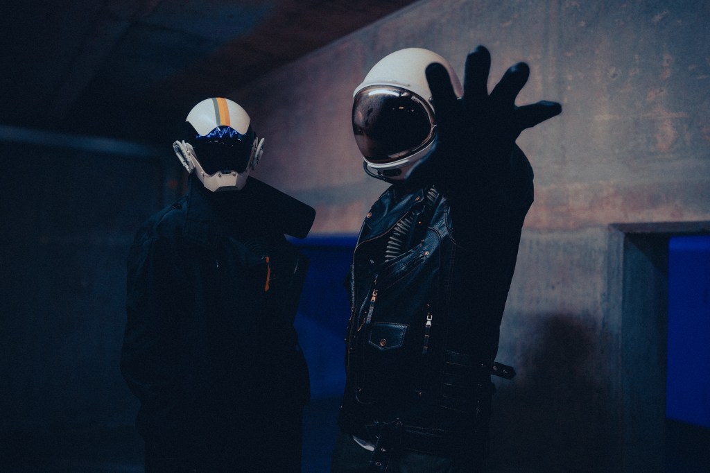 MAX MACREADY FINDS CALM IN HOLDING&nbsp;PATTERN