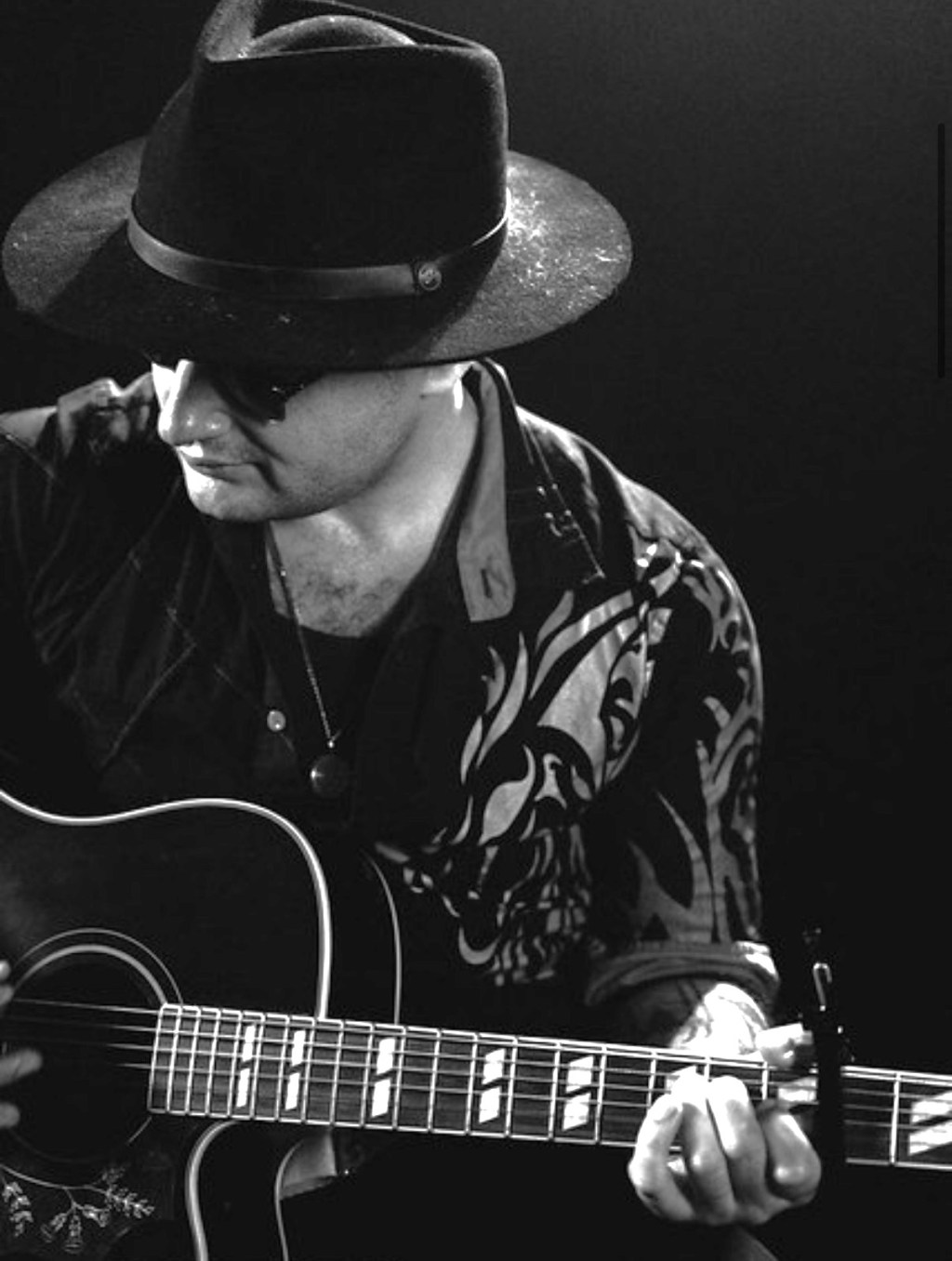 TONY LIO LETS THE QUIET&nbsp;IN