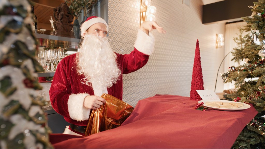 JAMIE ALIMORAD REWRITES&nbsp;CHRISTMAS